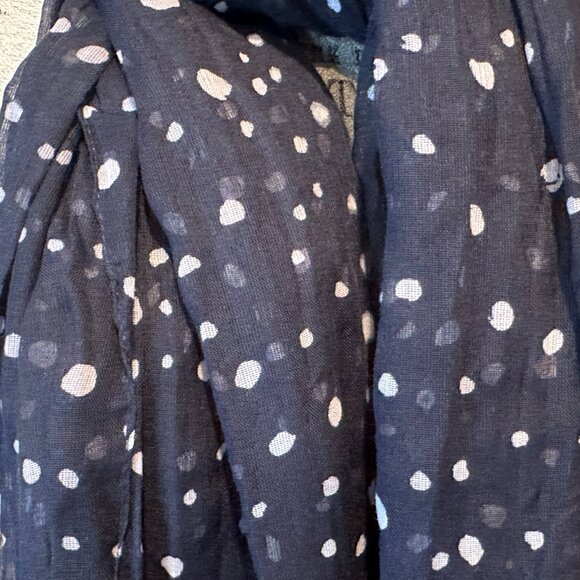 CRINKLE FASHION SCARF:PRE-OWNED NAVY W/RANDOM WHITE SPOTS - Picture 9 of 9